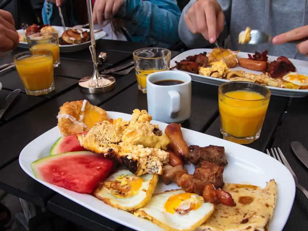 What to Bring to a Brunch Potluck?