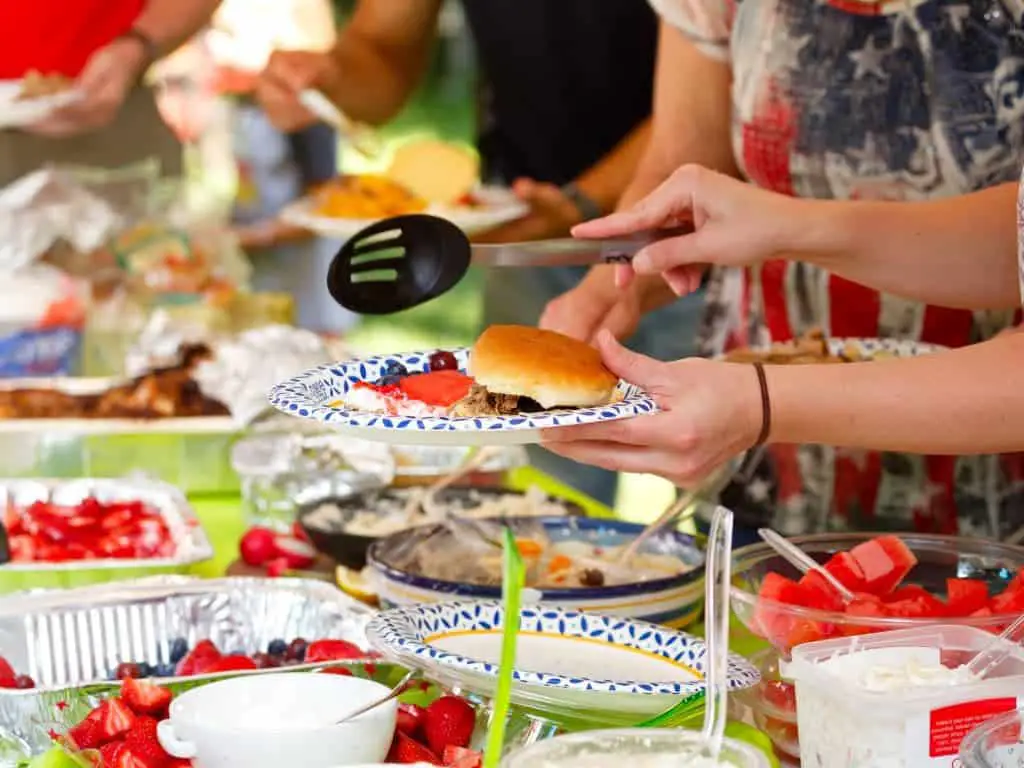 What to Bring to a Church Potluck?